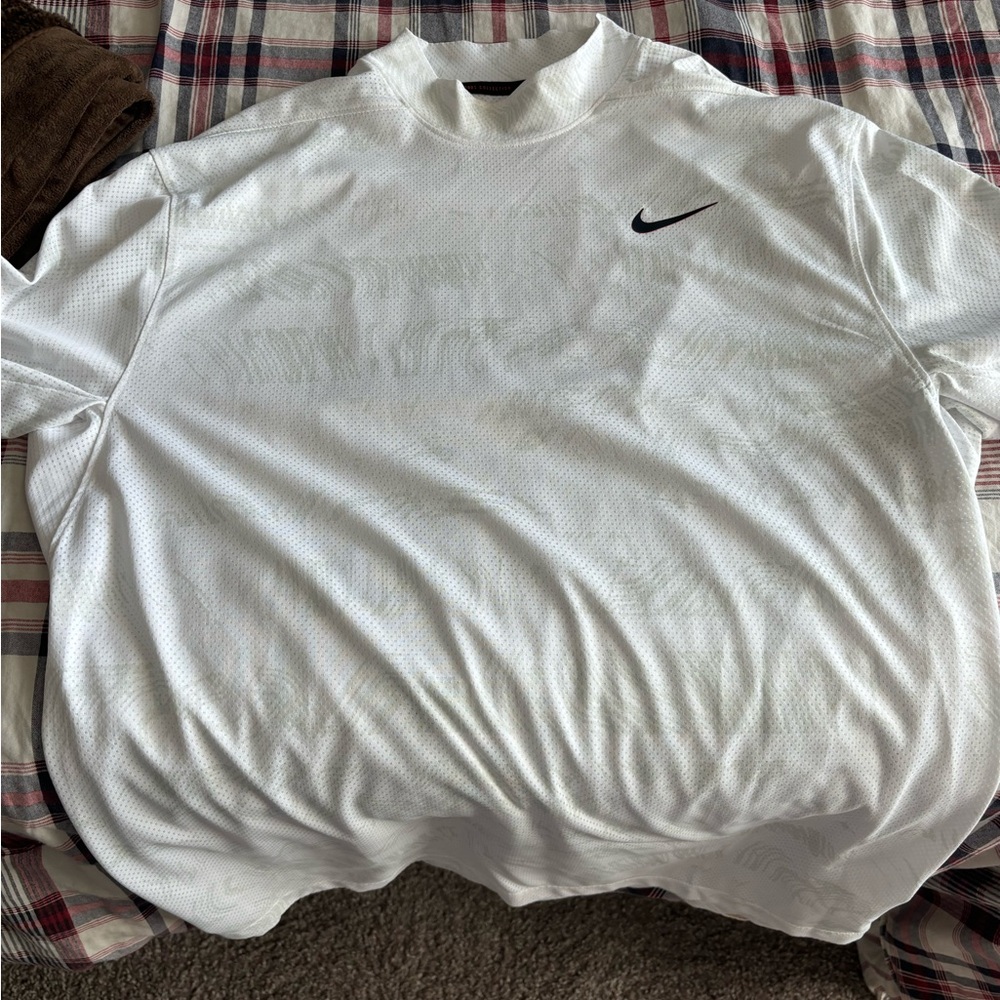 Nike Tiger Woods collection mock tee golf polo